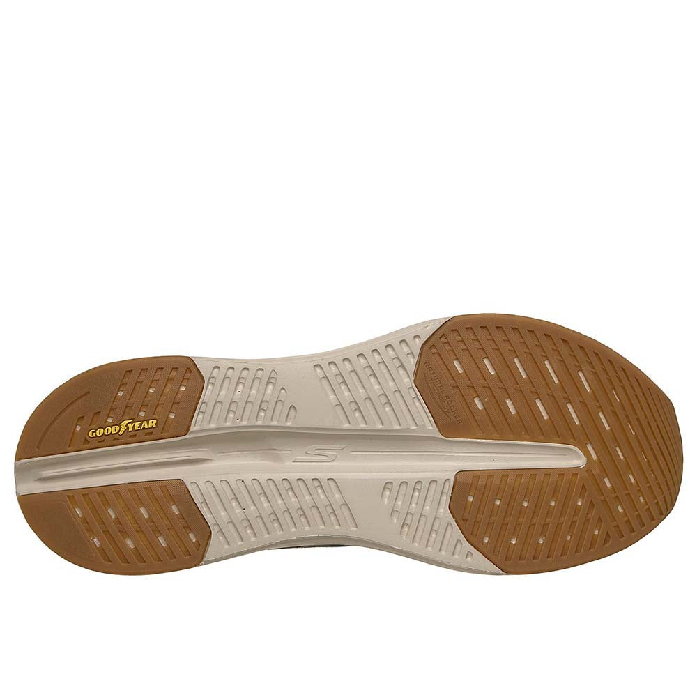 GOrun Max Cushioning Glide-Step - Fairmont